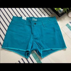 NWT* OLD NAVY DIVA JEAN SHORTS SIZE 4